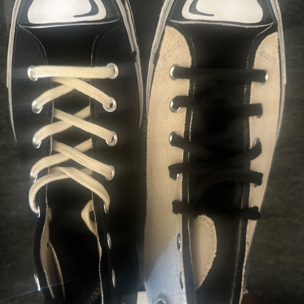 Converse shoe